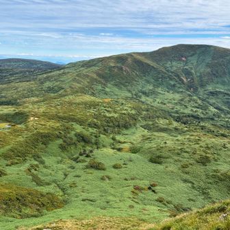 乳頭山を前にちょっこす振り返る🫣
笊森山へ続く道も素晴らしい登山道でした👍
