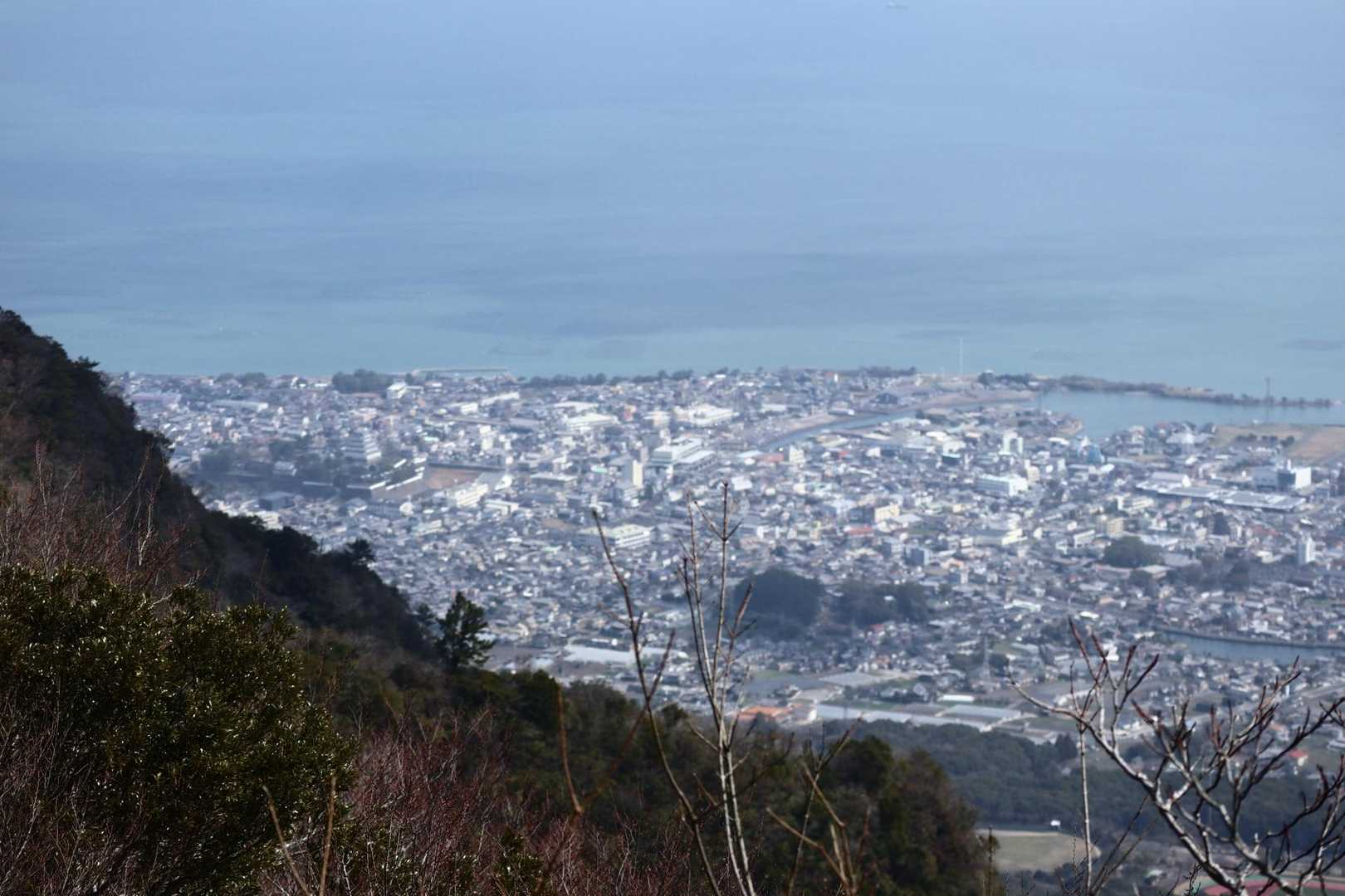 左手にちらっと島原城。