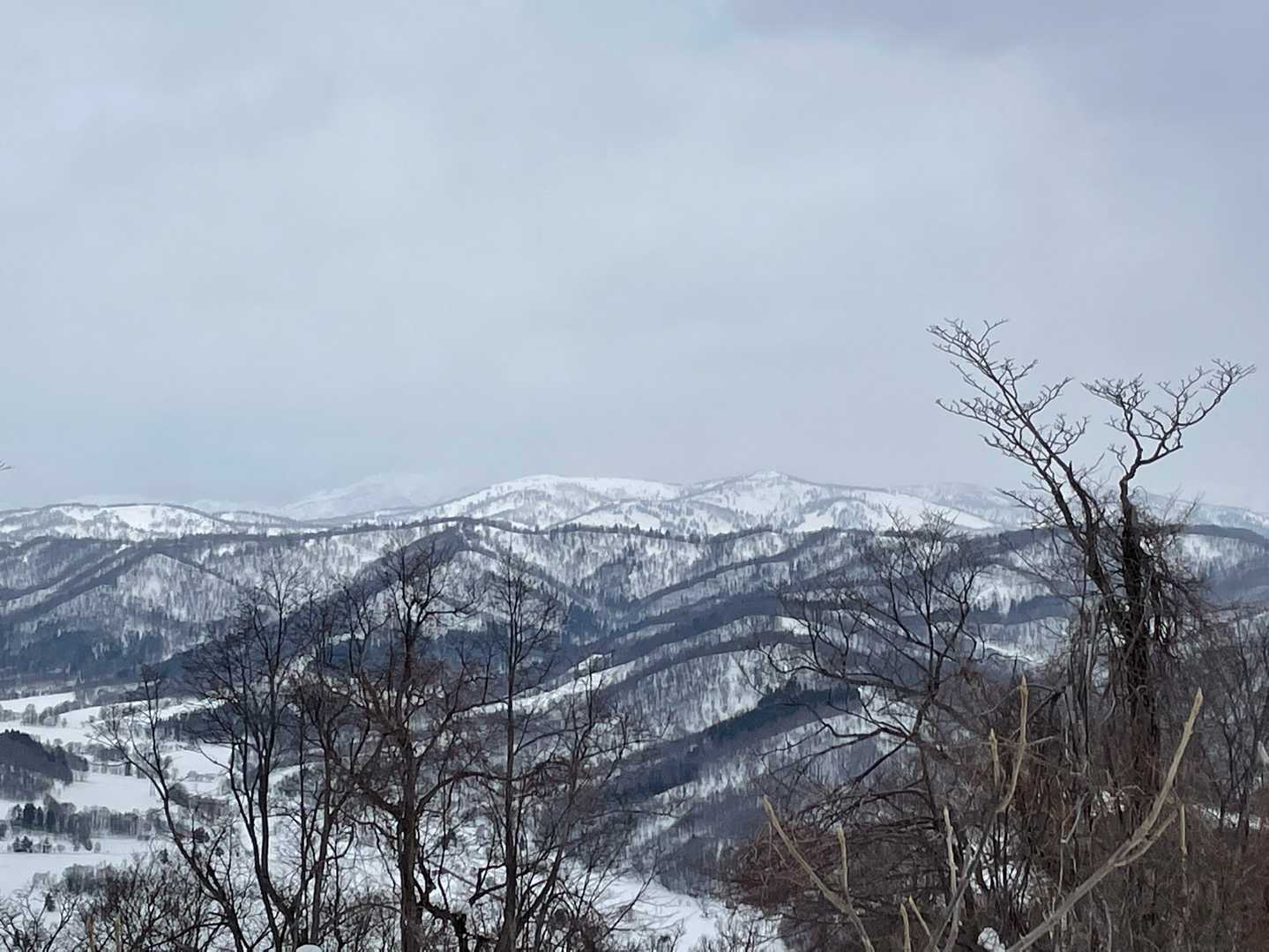 坊主山かな？？
わかんないけど、天気よかったらもっと見えそう！