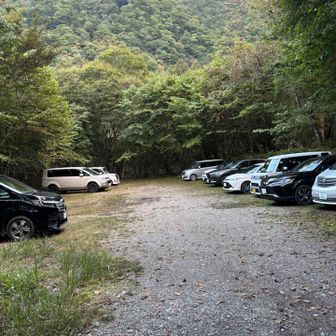 駐車場に帰って来ました｡各県ナンバーのオンパレードです。