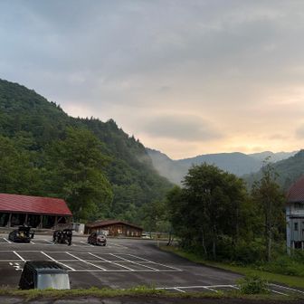 一ノ瀬駐車場から御舎利山〜別山に向けて出発😆