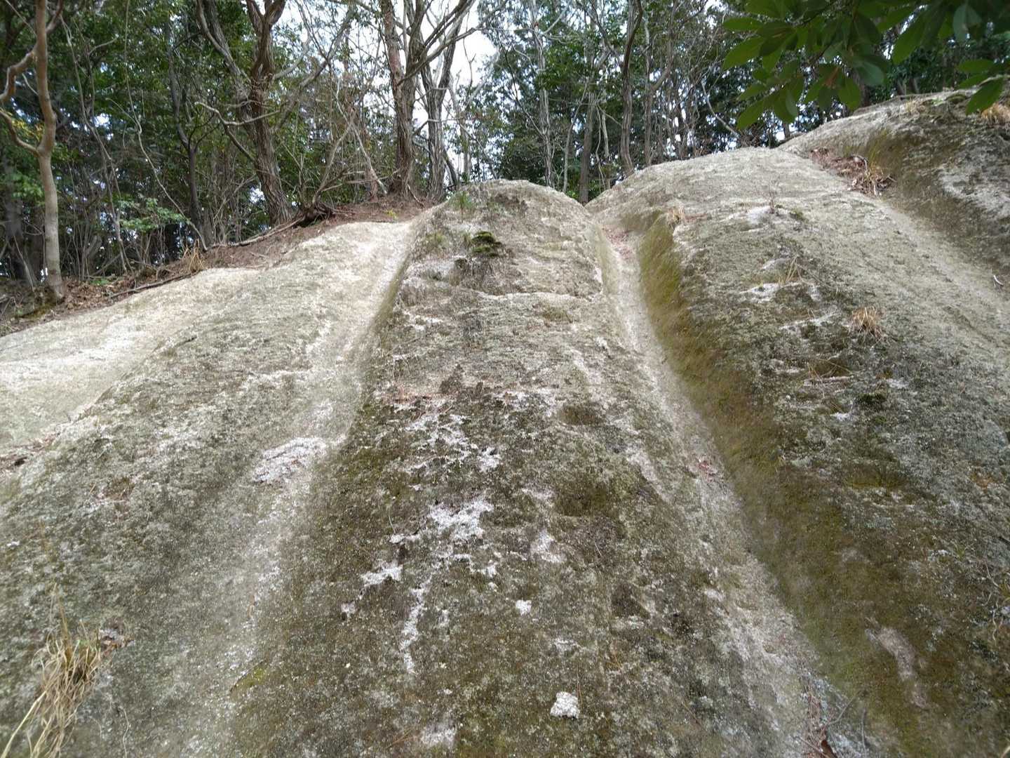 天然の滑り台。
