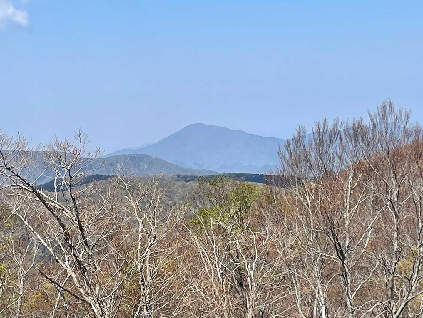 越前の名峰日野山も応援してくれているような