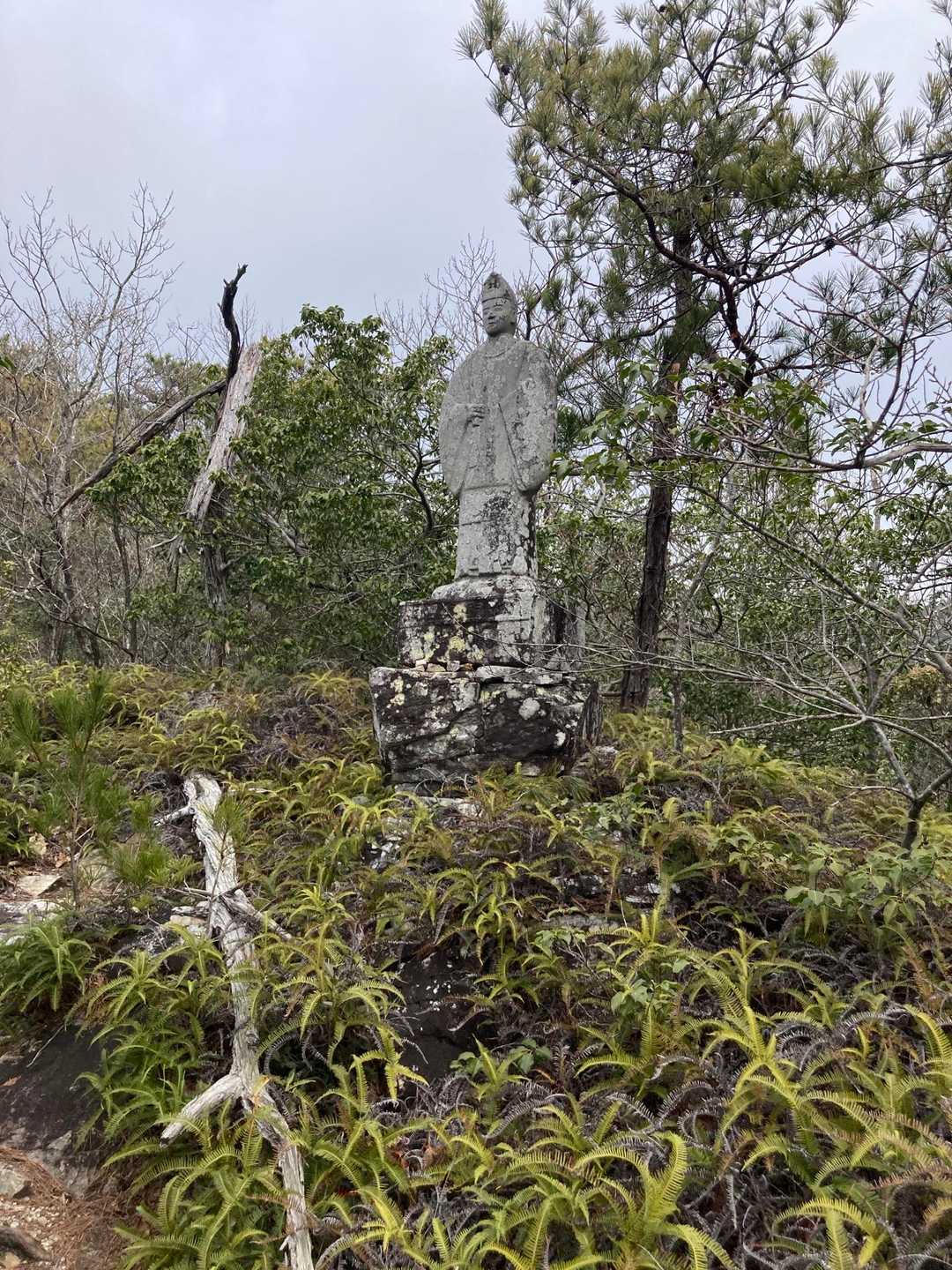 立派な石像が