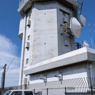 山頂より、こちらの方がお弁当食べやすそうでした