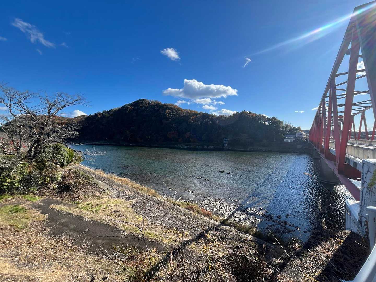 再び、長良川渡って帰ります
登った、まるまる山たちが見える⛰️⛰️⛰️