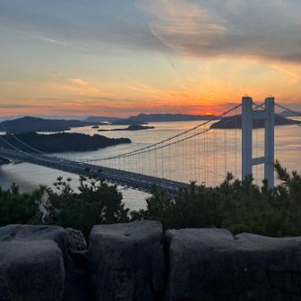 鐘秀峰からの瀬戸大橋と夕陽🌇
今日の最高標高133m😆