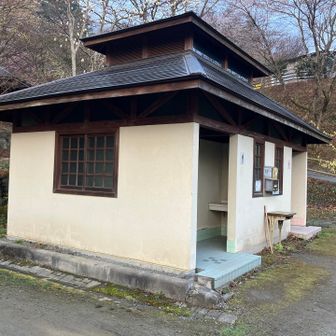 皆野町駐車場
トイレあり（男女別、水洗和式）