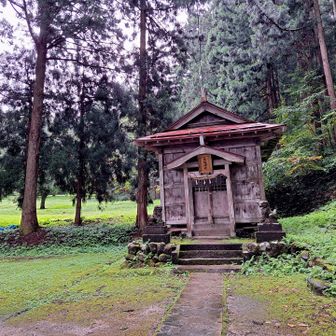 雨上がりの鳥坂神社