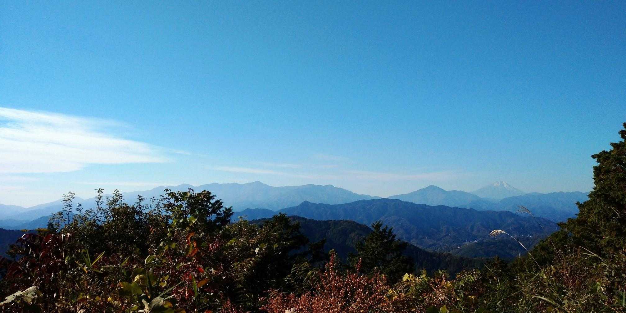 小仏バス停〜清滝駅｜景信山・城山・高尾山（稲荷山）縦走コースの写真