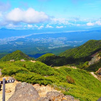 根石岳より諏訪方面
雲海は消滅