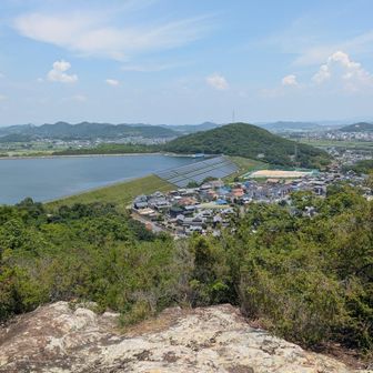 最後の山、嶽山が見えます