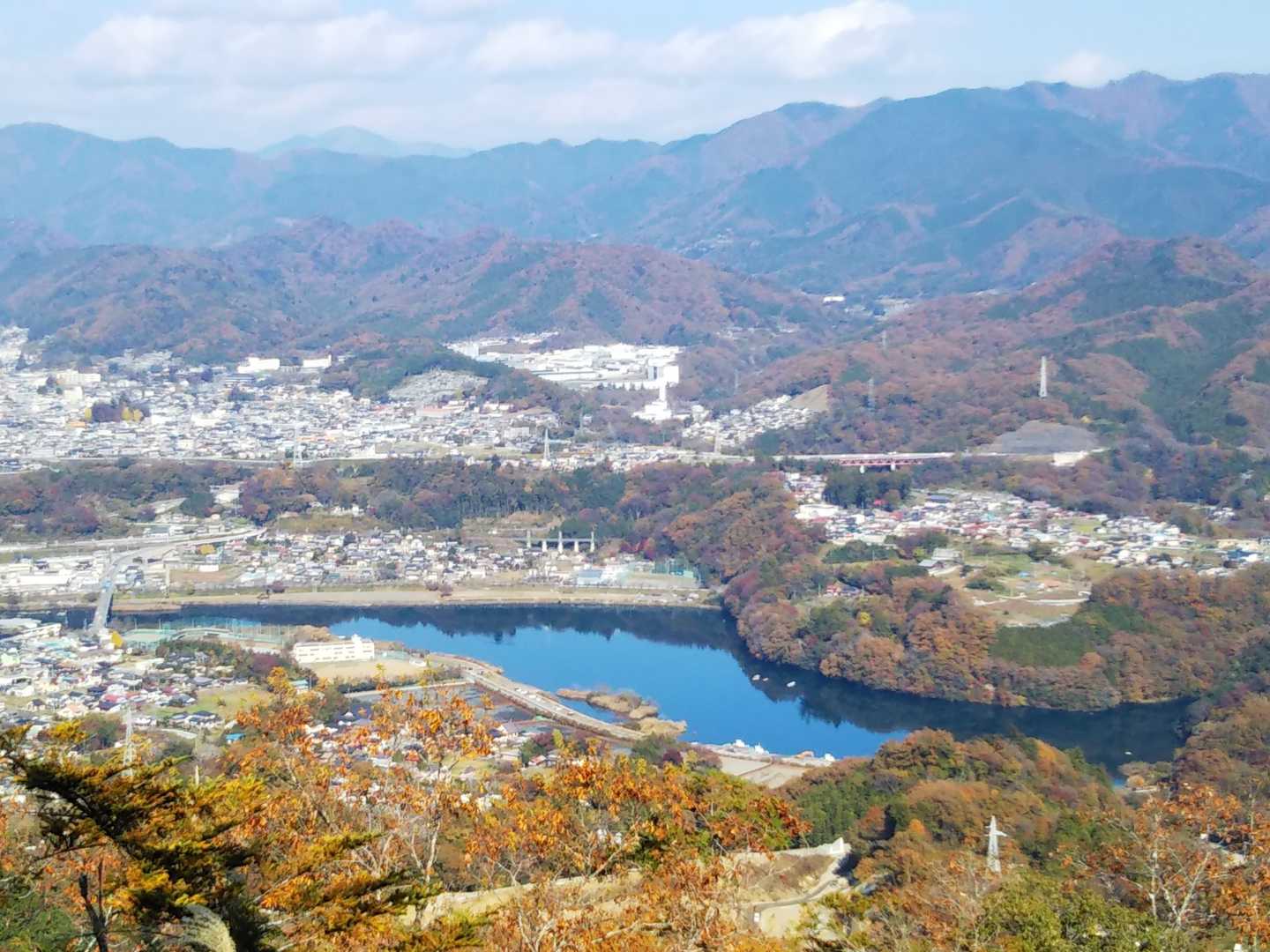 鶴島金剛山からの眺めは
なかなかです