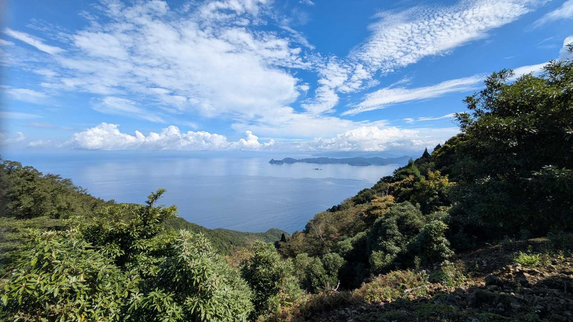 久須夜ヶ岳 | 山頂から海抜ゼロへ、遊覧船しか辿り着けない蘇洞門の大門・小門への写真