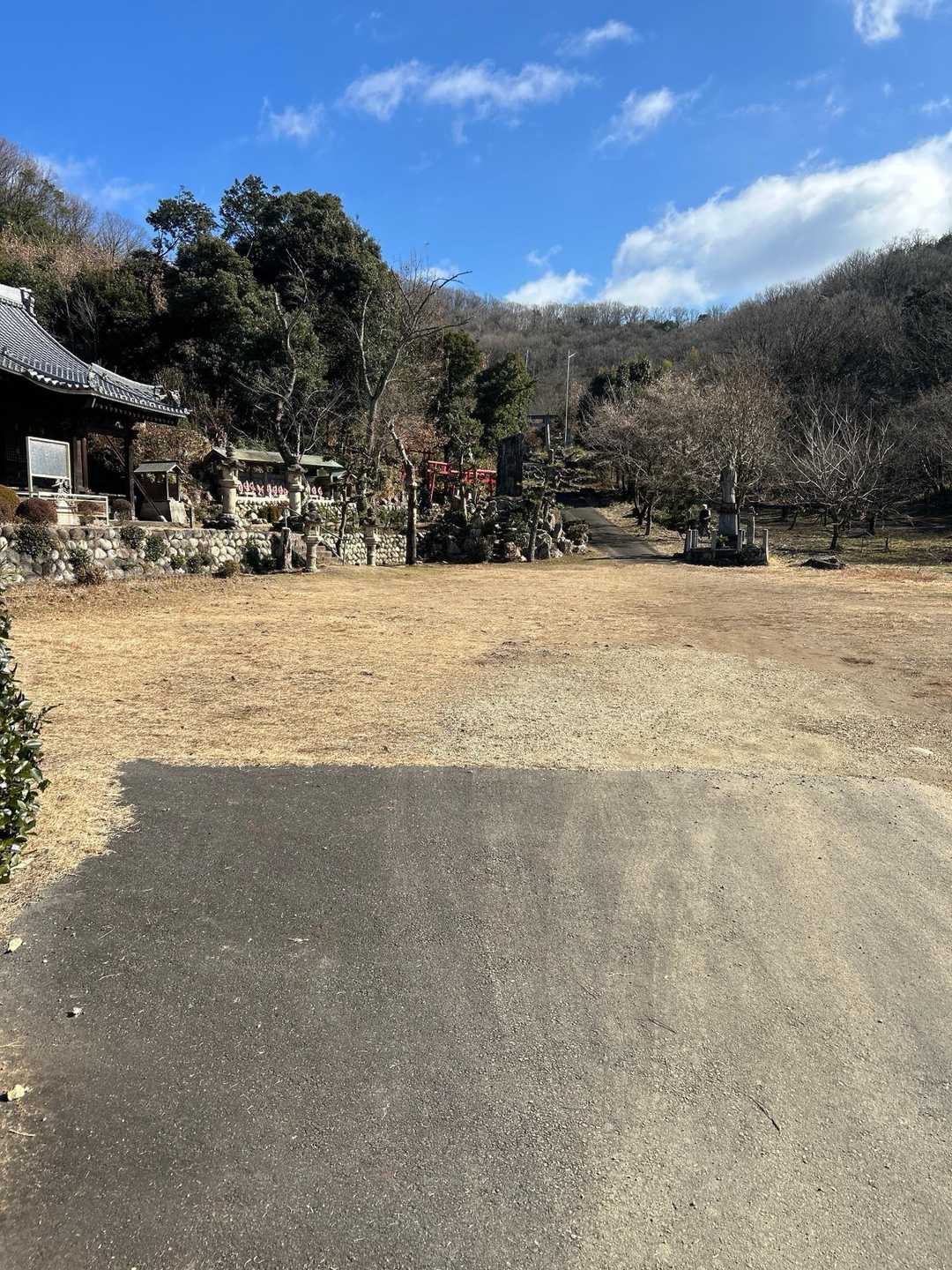 神社と，お寺を通ってきたよ