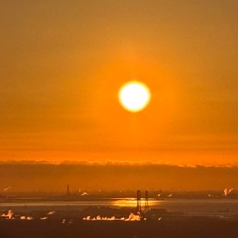 アップ
伊勢湾に映る☀️