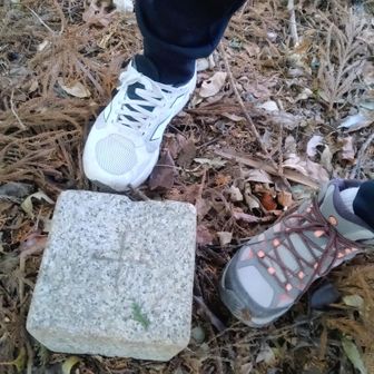 足元に気をつけながら、無事に到着