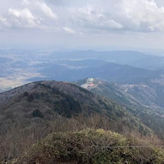 女体山からつつじが丘を望む