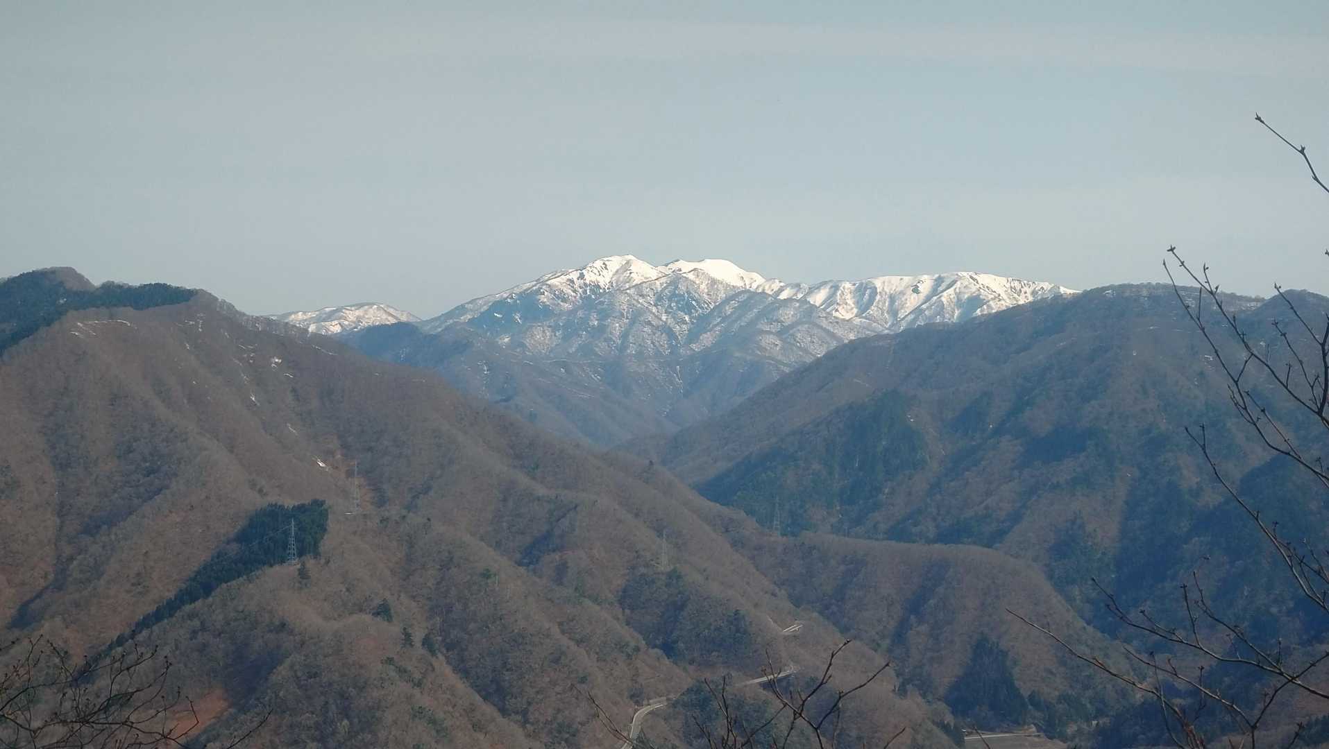 まだまだ白い能郷白山