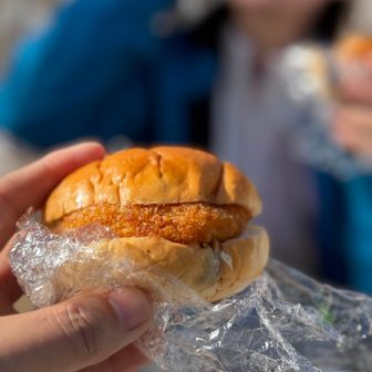 妻A子のお手製かんたんコロッケパン。安定の旨さ！