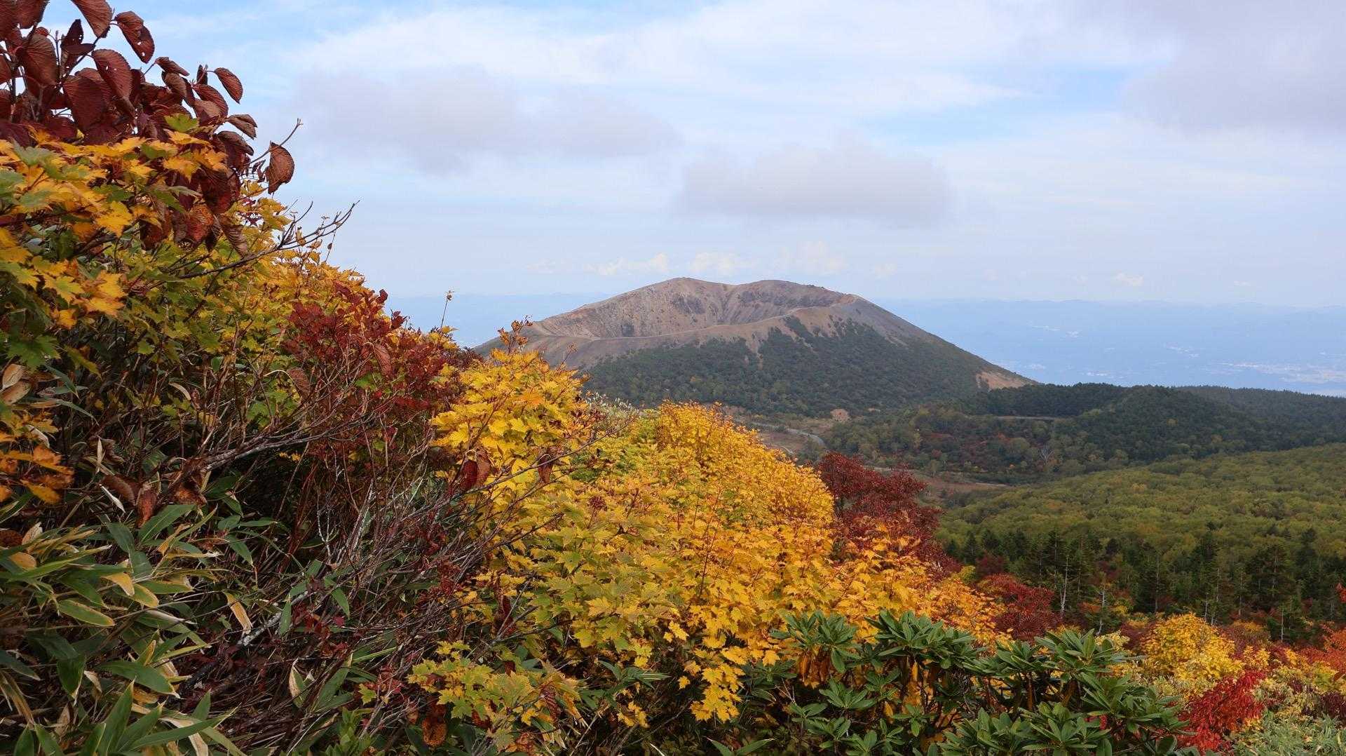 吾妻小富士と紅葉🍁