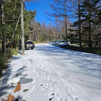 なかなか行けなかった厳冬期の赤岳🏔️
やっとリベンジ出来ました

駐車場は13台プラス路肩3台です