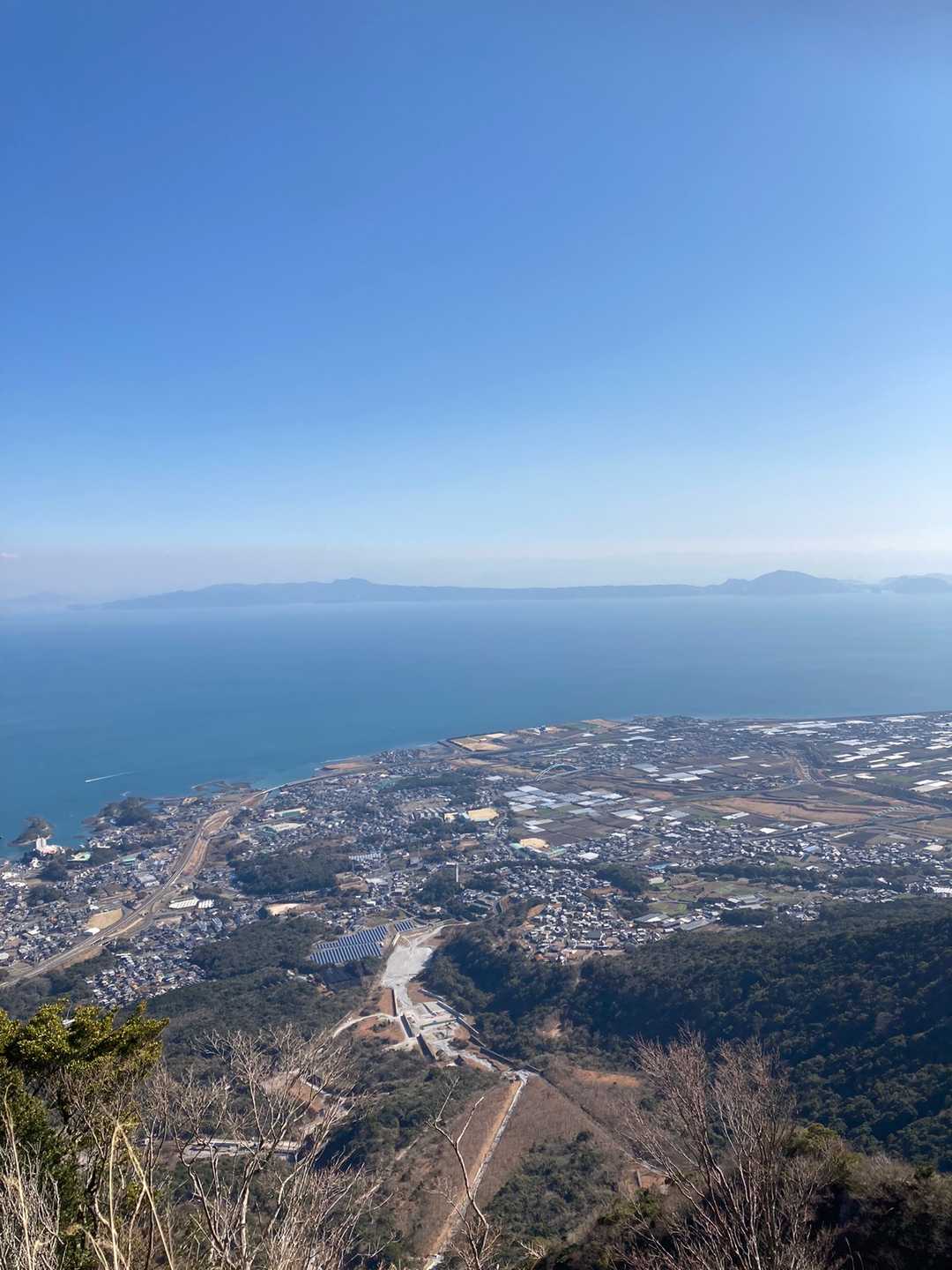 絶壁でかなりスリリングだが景色も楽しめます。