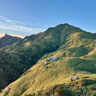 宮之浦岳と翁岳