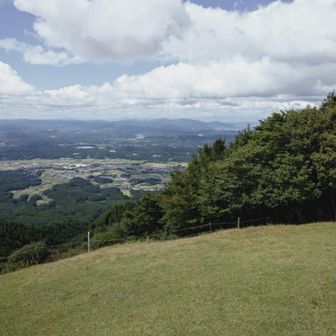 琵琶湖の方へ流れる尾根