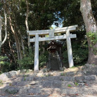 山頂の境外社御嶽神社の鳥居