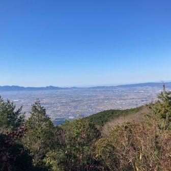 明石海峡は見えないなあ！右側に生駒山