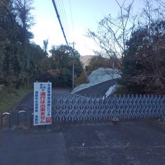 往路は階段を使わずロードで。