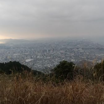 やっと目的地へ
小文字山山頂。