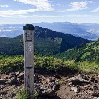 蛇骨岳山頂
