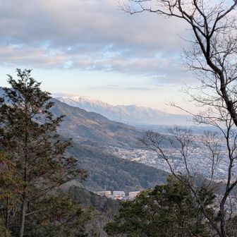 比良山は積雪と霧氷で白く輝く