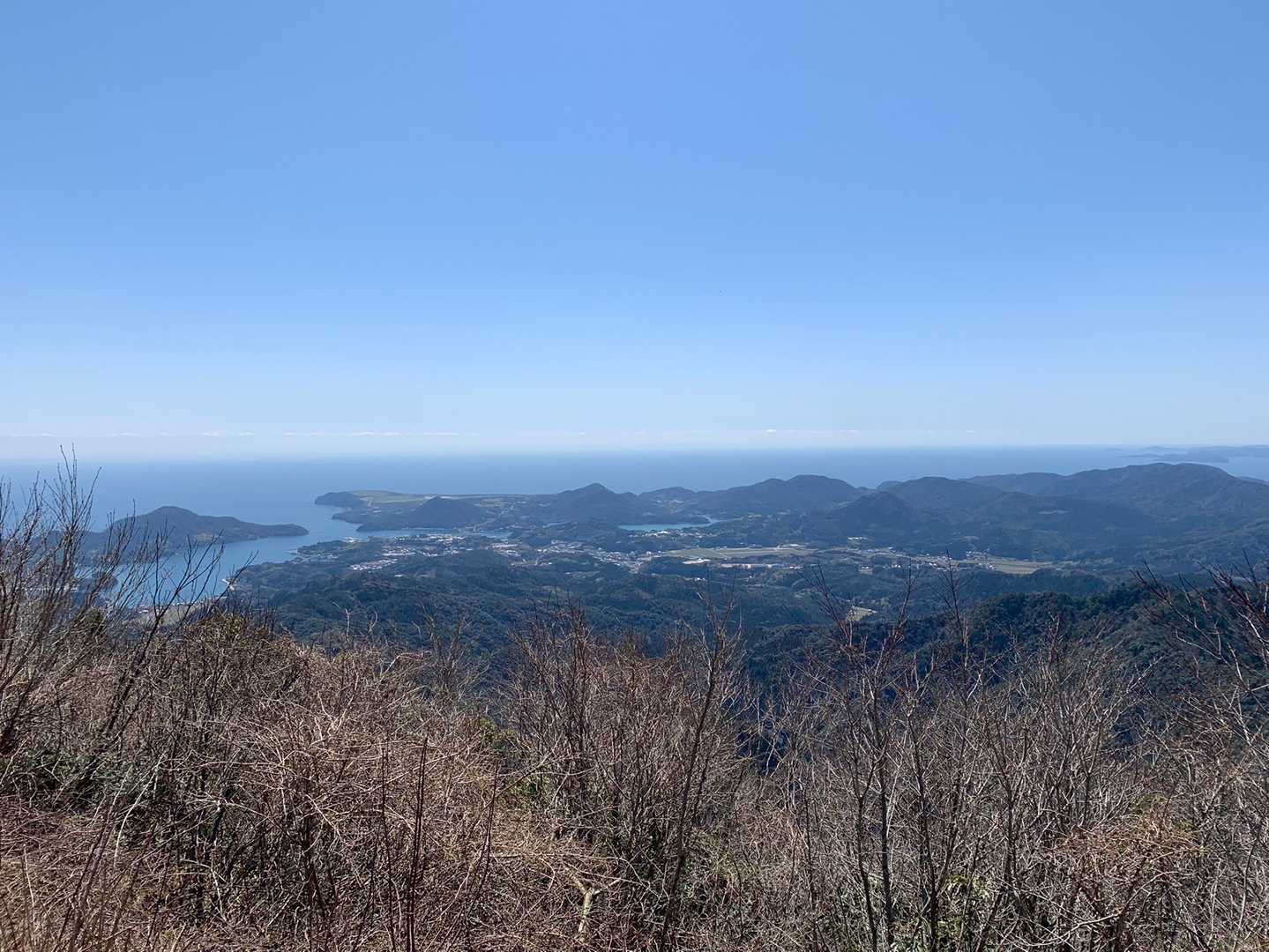 山頂からの眺望
西郷湾方面