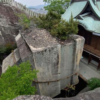 生石神社 『石の宝殿』
