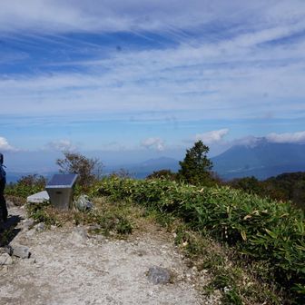 毛無山頂上貸切
少し早めの昼食