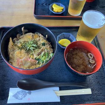 見晴亭で江ノ島丼とビール🍺