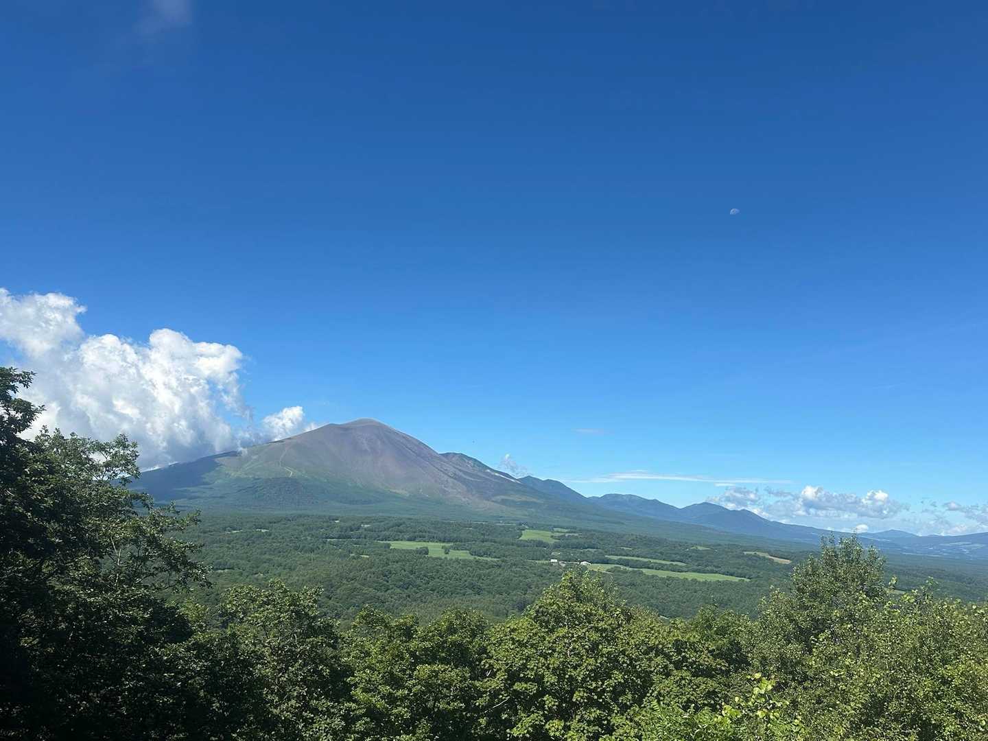 登山口駐車場から浅間山