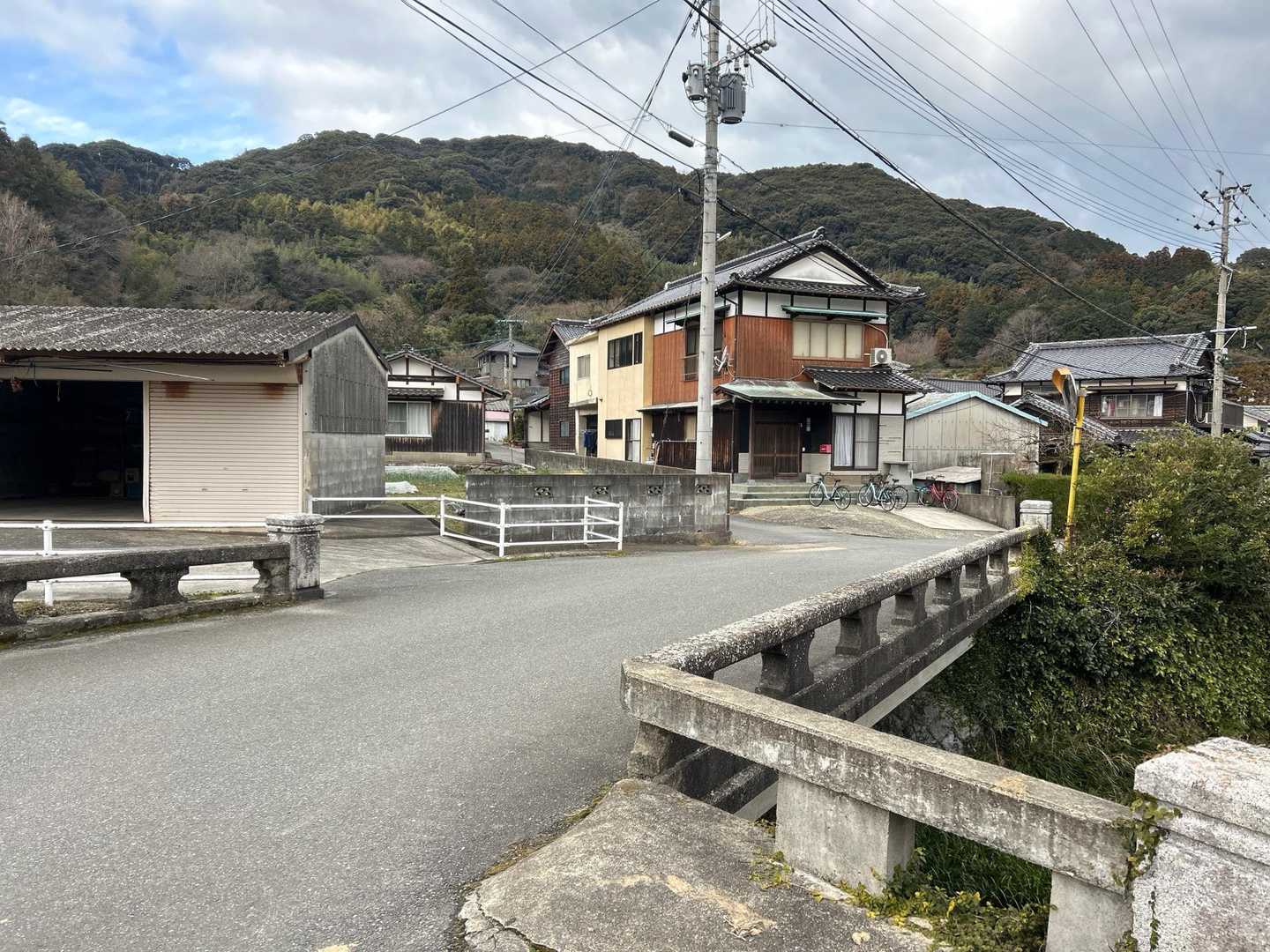 雪がそんなに無い事を願って🙏
まぁ側道がチェーン規制で怪しいけど🤣