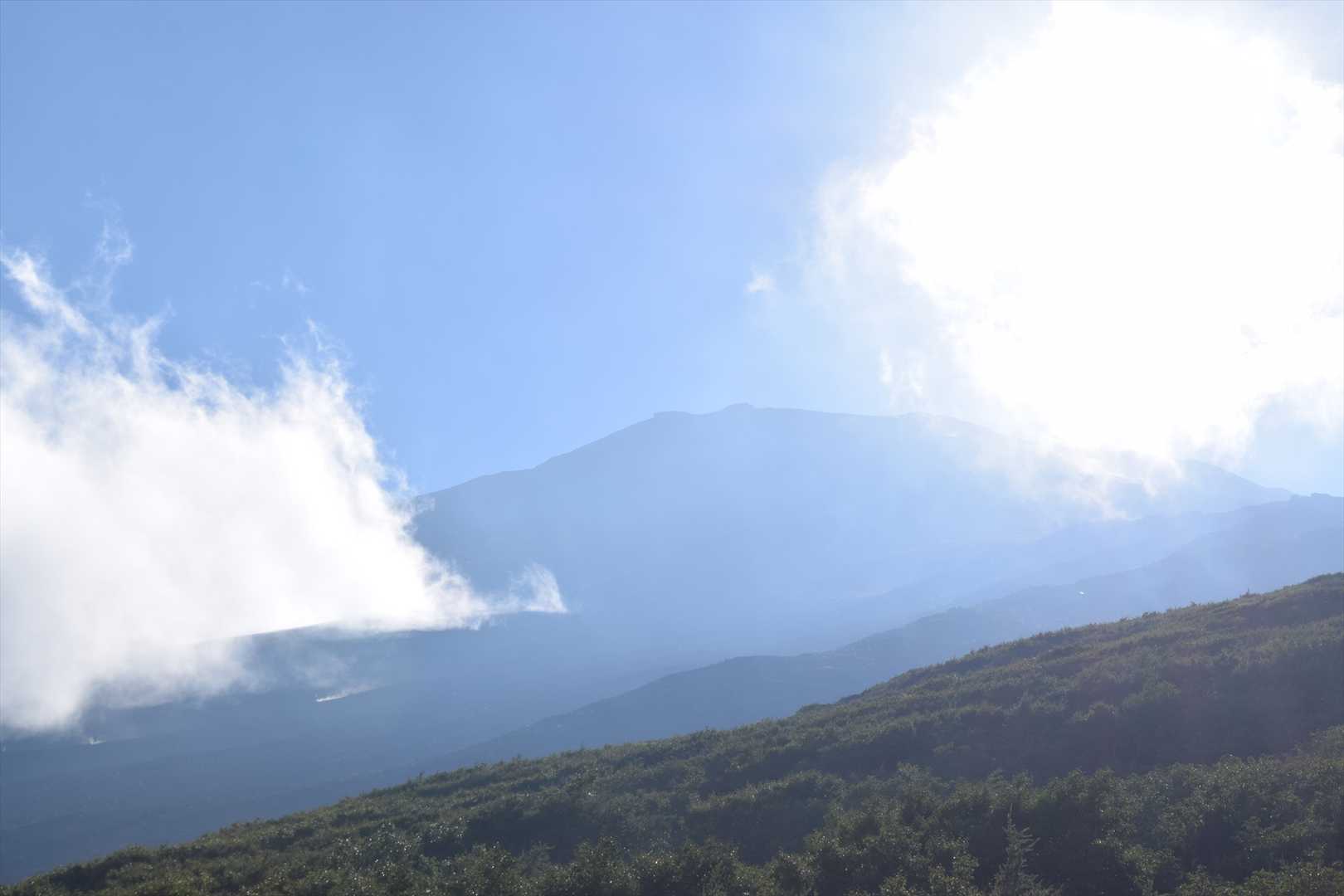 ガスが晴れて、富士山が全容を現しました。