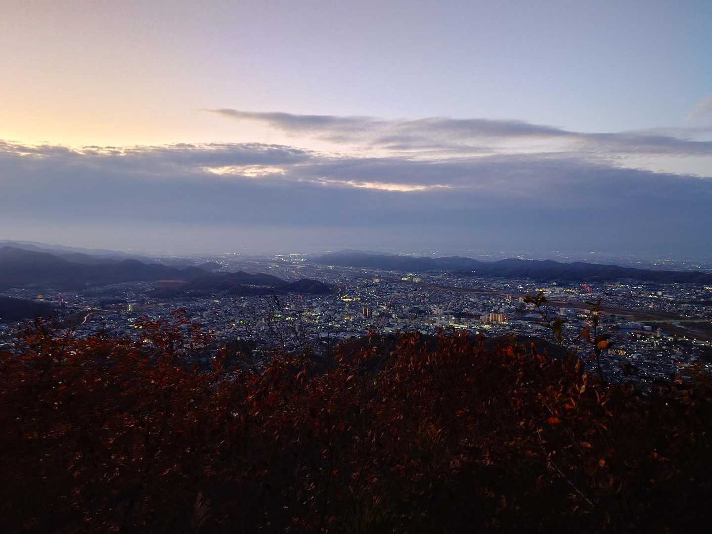 吾妻公園駐車場-吾妻山 往復コースの写真
