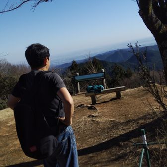 お山のやっさん