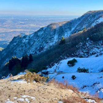 あれが登って来た　岩が峰尾根か？