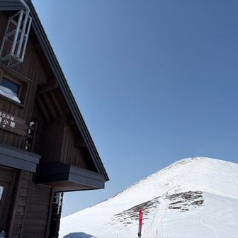 ここでお昼🍙
男女岳眺めながら満足感半端ない。