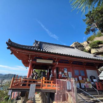 尾道を一望できる、千光寺 本堂