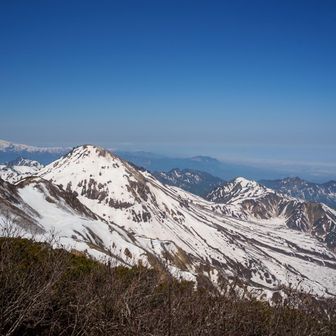 焼山の裾が広いけどどう行くんだろ🤔