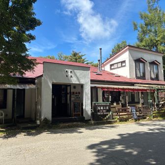 みずがき山荘です
この前からバスが出ます
韮崎駅まで2500円
片道券というのがあって、そっちの方がお安いんだけど、それだと途中下車をしないといけないそうです
現金だけでなく電子決済もできるようになってました📱