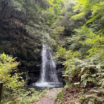 滝が3つあります。